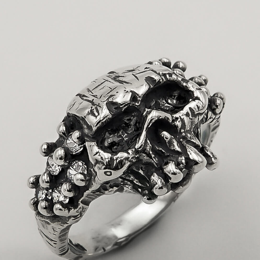 Anel Grave Skull Zircônia - Prata 925