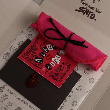Estojo Porta-Joias Amigas Malvadas - Rosa + Encarte Especial (Edição Limitada)